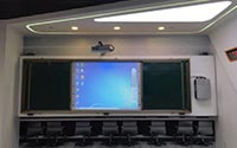 多媒體教學(xué)觸摸一體機(jī)屏幕正確的清潔方式